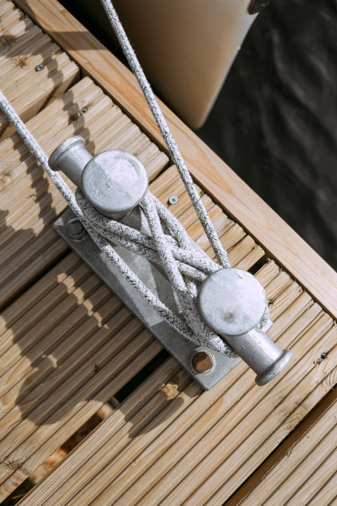 dock cleat with rope around it